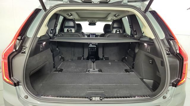 New 2026 Volvo XC90 B5 Plus w/ Protection Package Premier AWD/4WD image 44