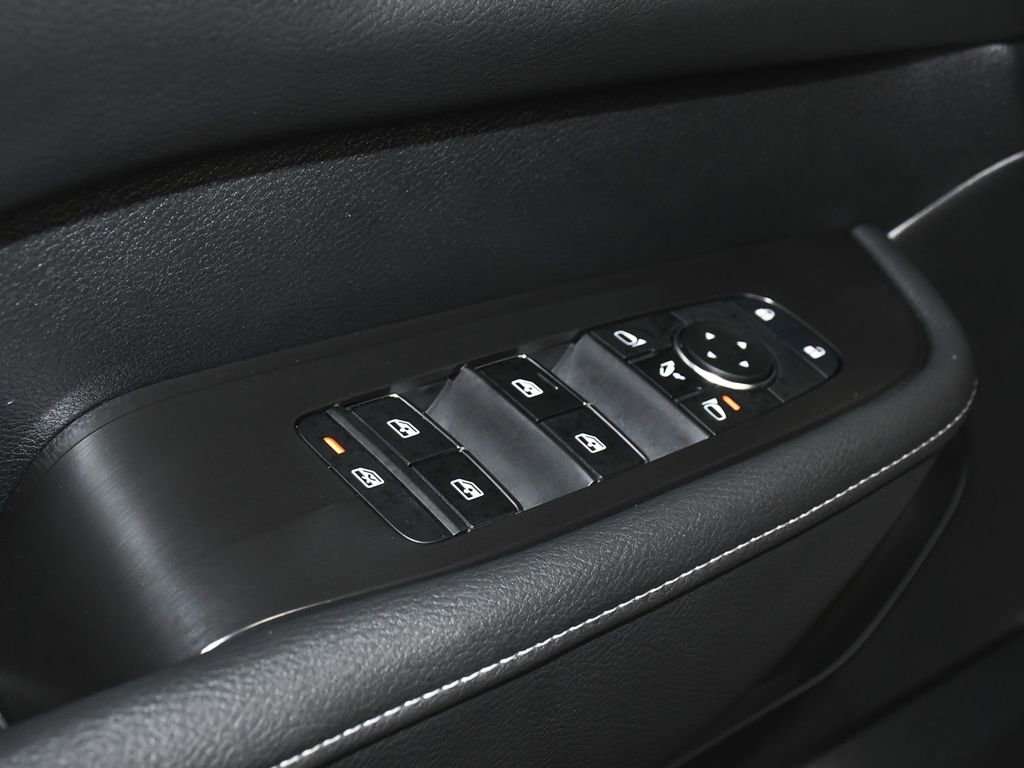 Used 2025 Nissan Armada Platinum Reserve AWD/4WD image 10