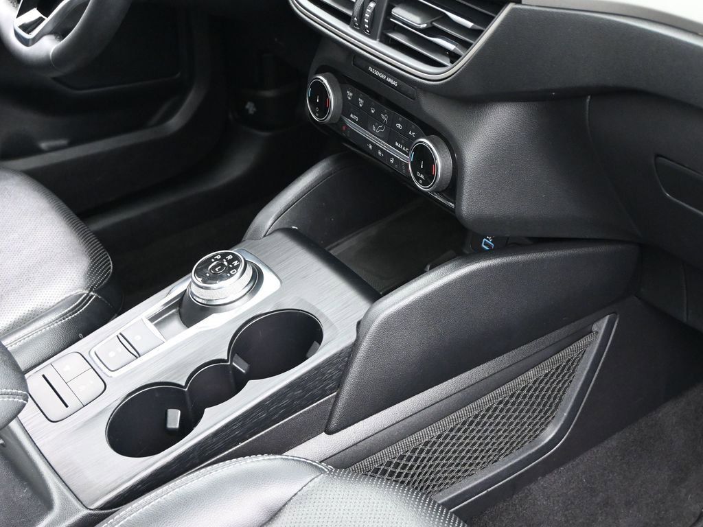 Used 2022 Ford Escape SEL w/ Technology Package AWD/4WD image 30