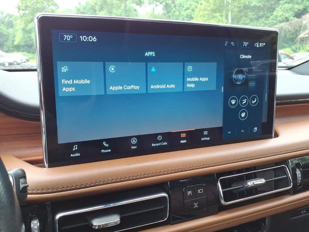 Certified 2023 Lincoln Nautilus Reserve w/ Luxury Package AWD/4WD image 12