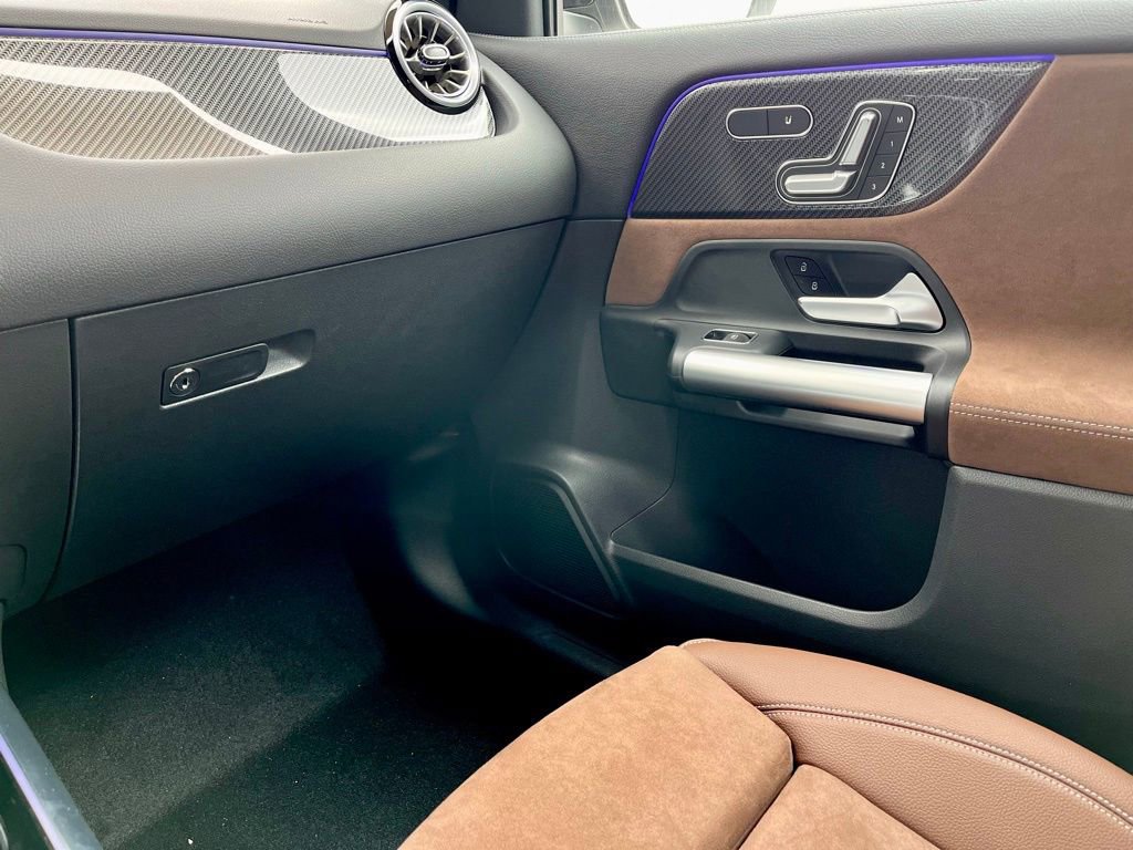 Certified 2025 Mercedes-Benz GLA 250 4MATIC image 43