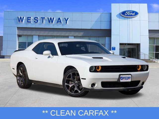 Used 2019 Dodge Challenger SXT w/ Plus Package image 1