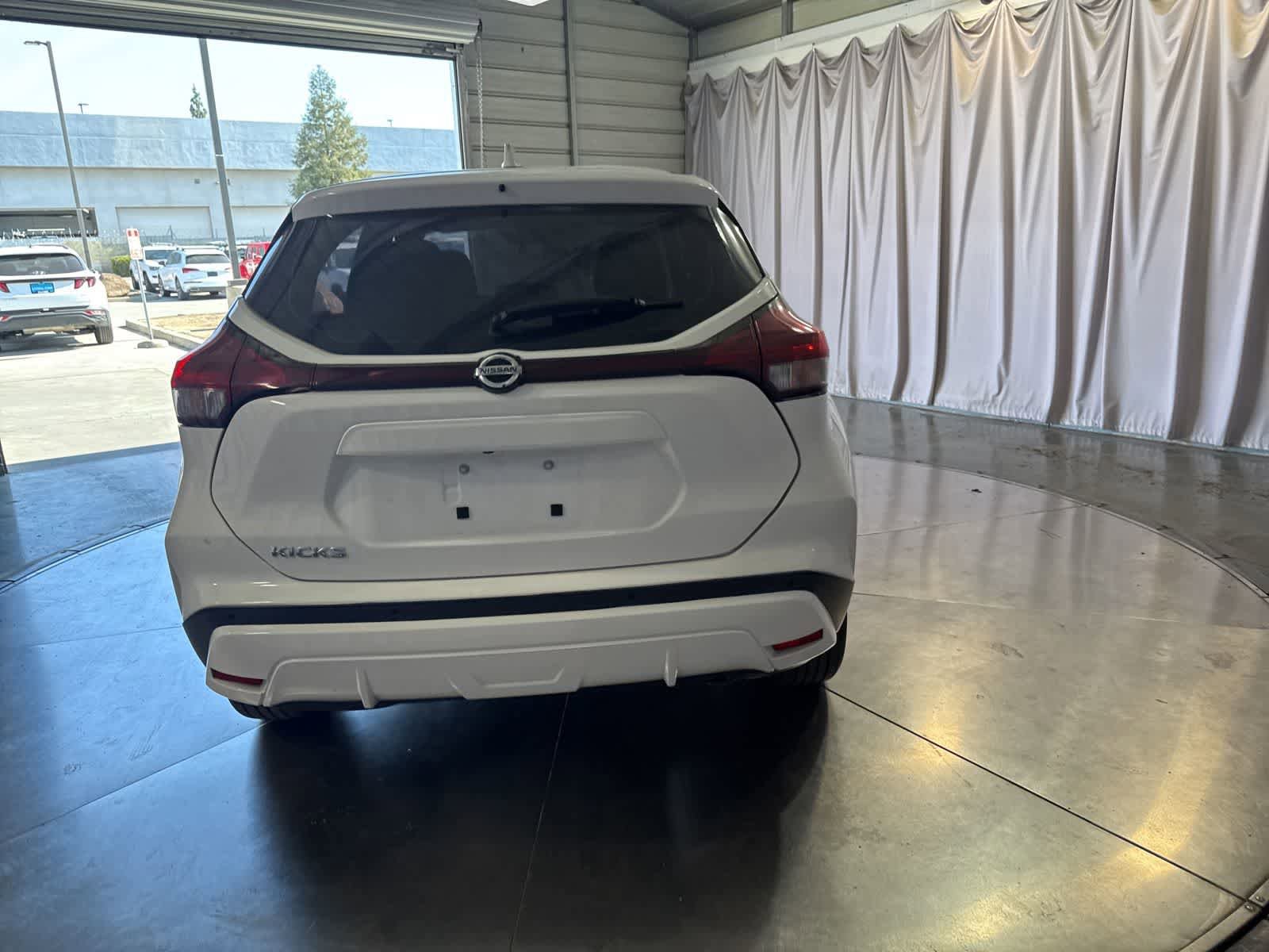 Used 2023 Nissan Kicks S FWD image 6