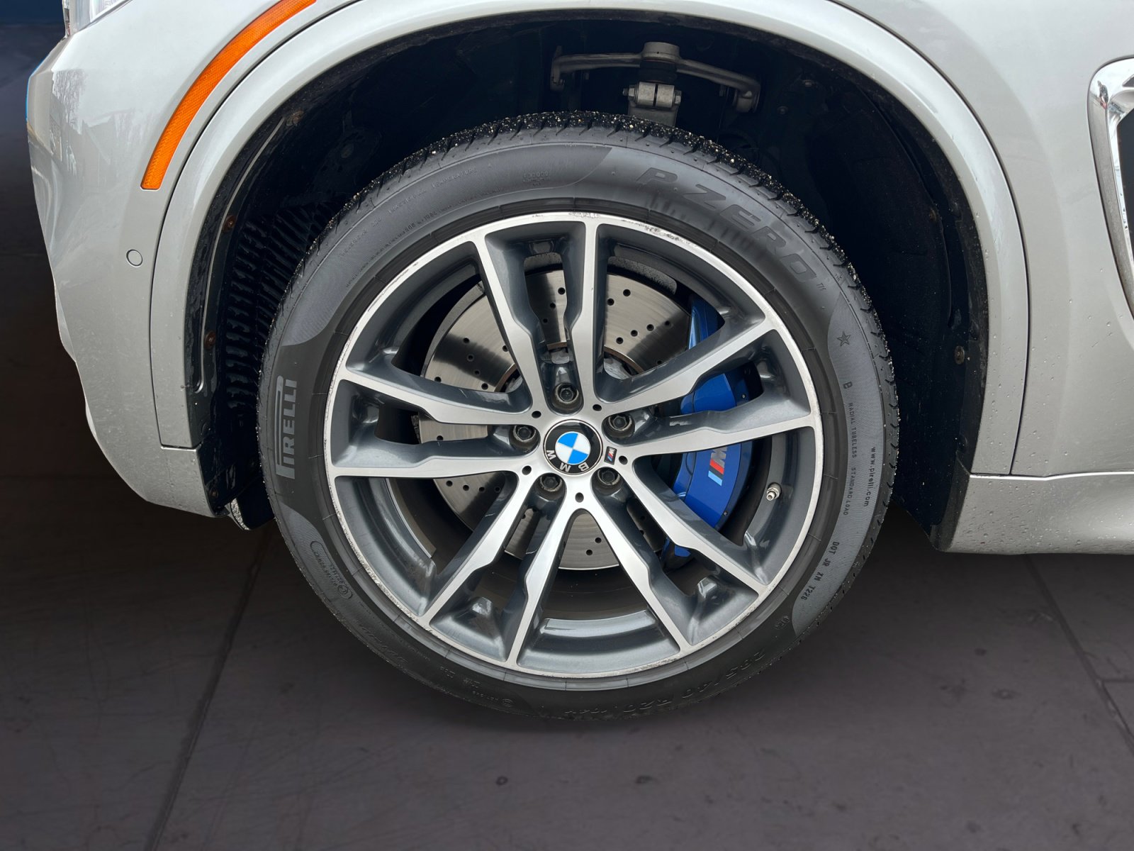 Used 2018 BMW X5 M w/ Executive Package image 16