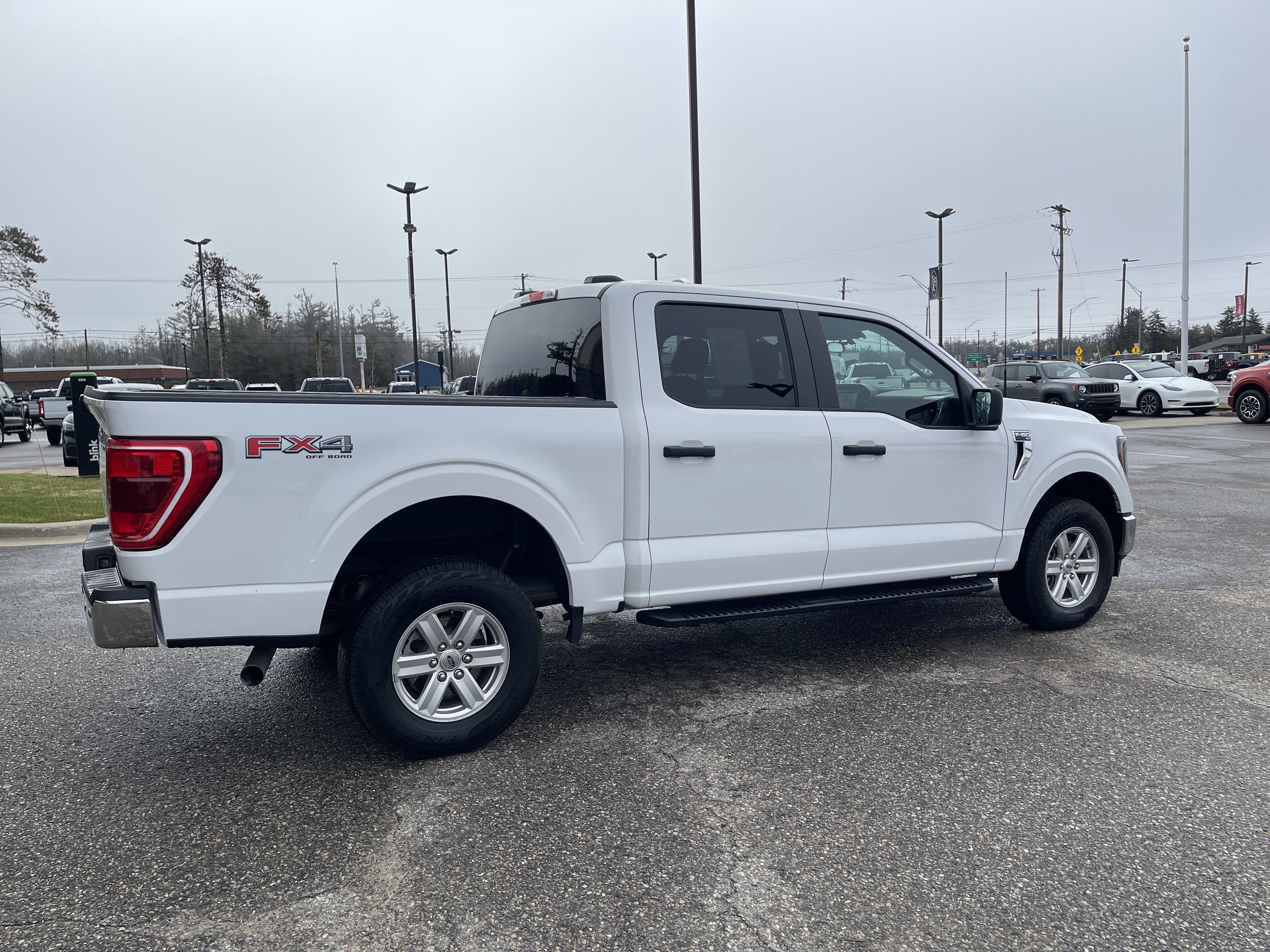 Used 2023 Ford F150 XLT w/ Trailer Tow Package image 3