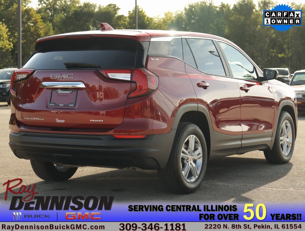 Used 2024 GMC Terrain SLE image 7