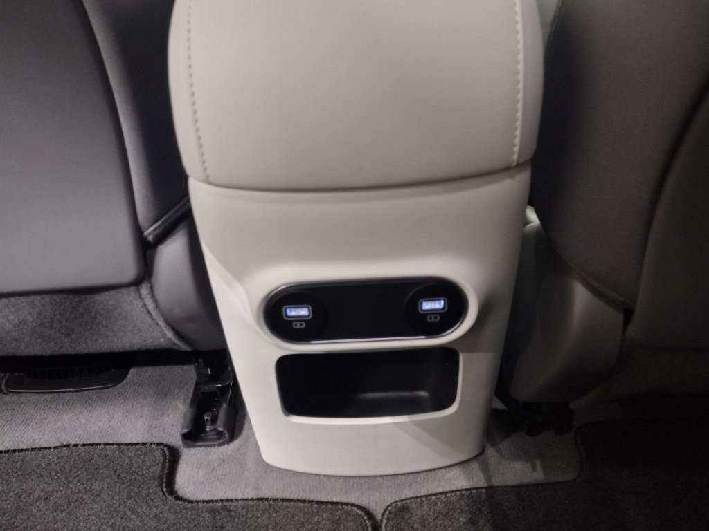 Certified 2024 Hyundai Ioniq 5 SEL AWD/4WD image 36