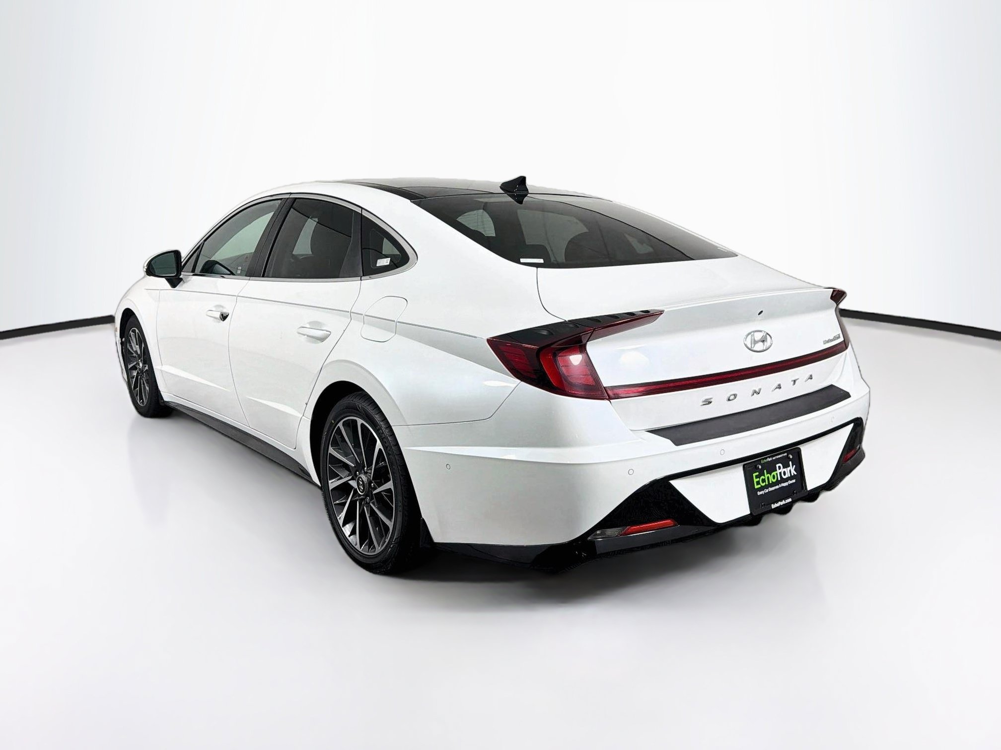 Used 2021 Hyundai Sonata Limited w/ Preferred Accessory Package FWD image 5