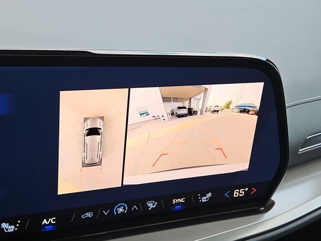 New 2027 Chevrolet Traverse LT w/ Driver Confidence Package FWD image 13