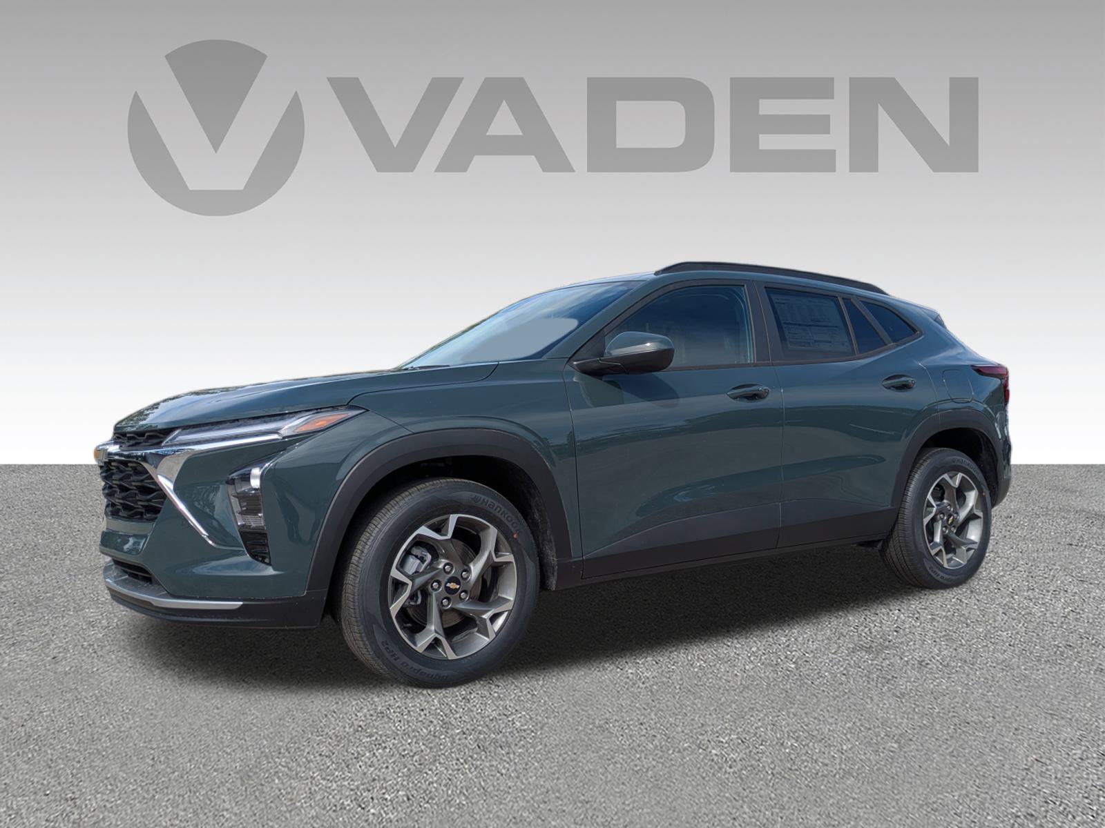 New 2026 Chevrolet Trax LT w/ Driver Confidence Package image 2