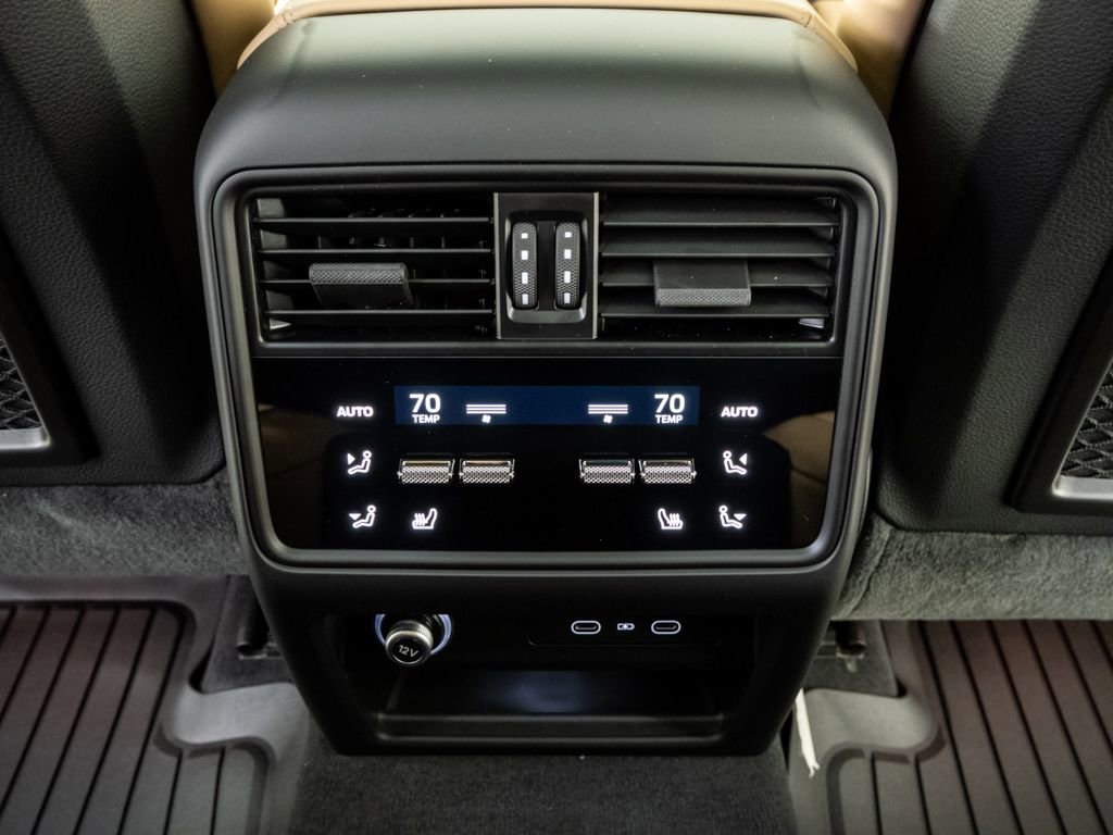 New 2026 Porsche Cayenne image 21