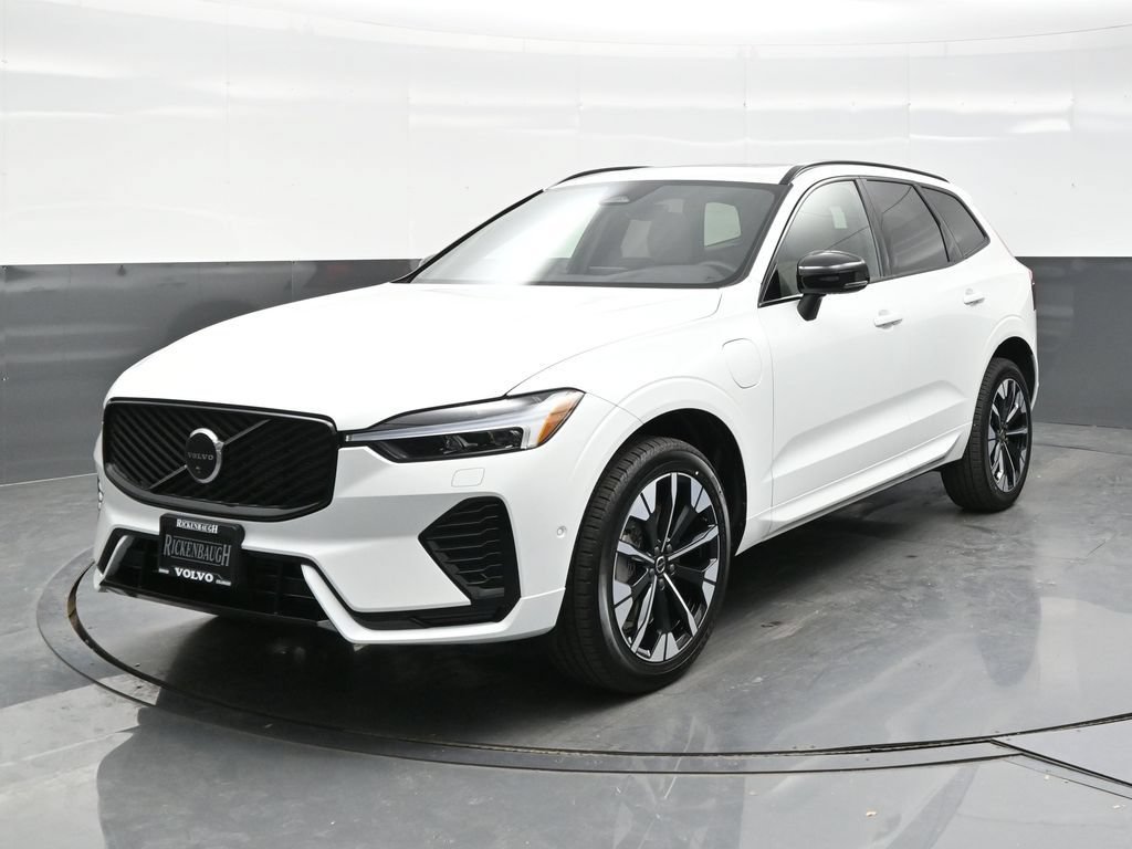 New 2026 Volvo XC60 T8 Plus w/ Climate Package PRO AWD/4WD image 2