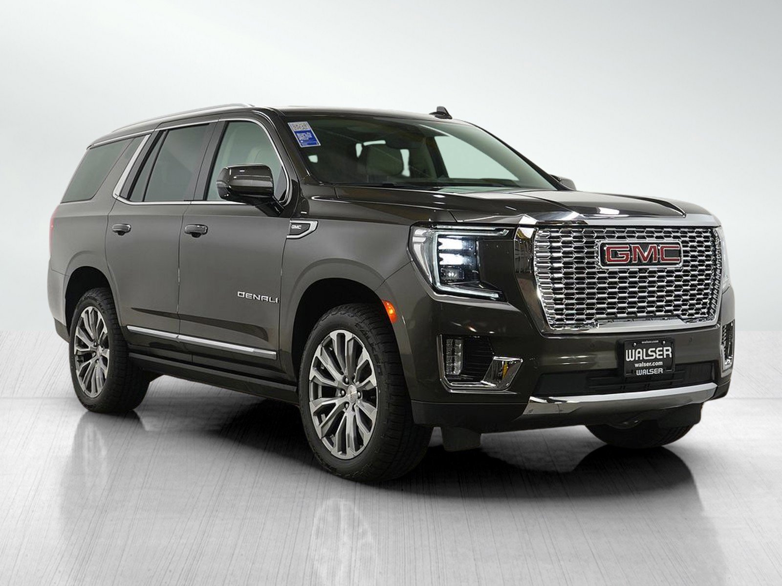Used 2021 GMC Yukon Denali w/ Denali Premium Package image 8