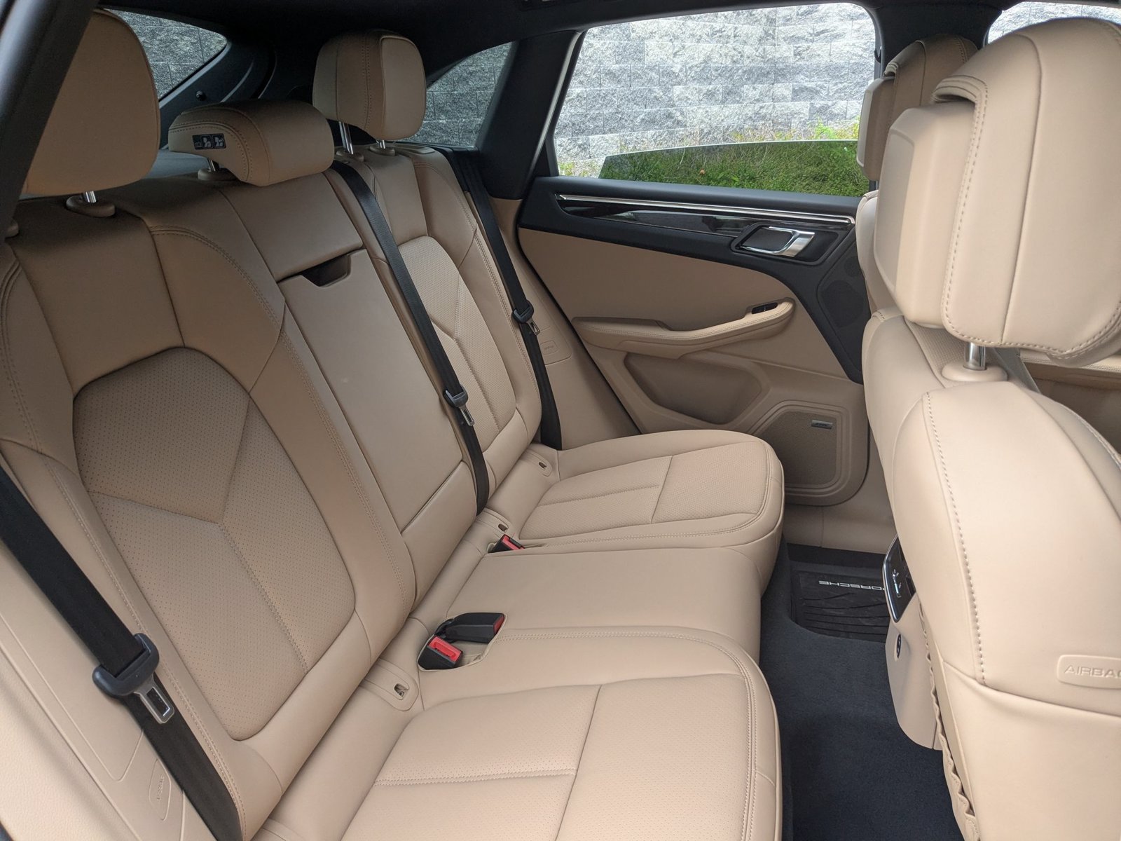 New 2026 Porsche Macan AWD/4WD image 25