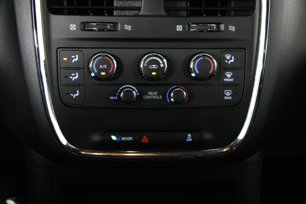 Used 2020 Dodge Grand Caravan SE FWD image 22