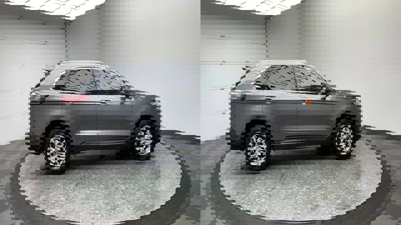 Used 2024 Ford Edge SEL w/ Convenience Package image 39
