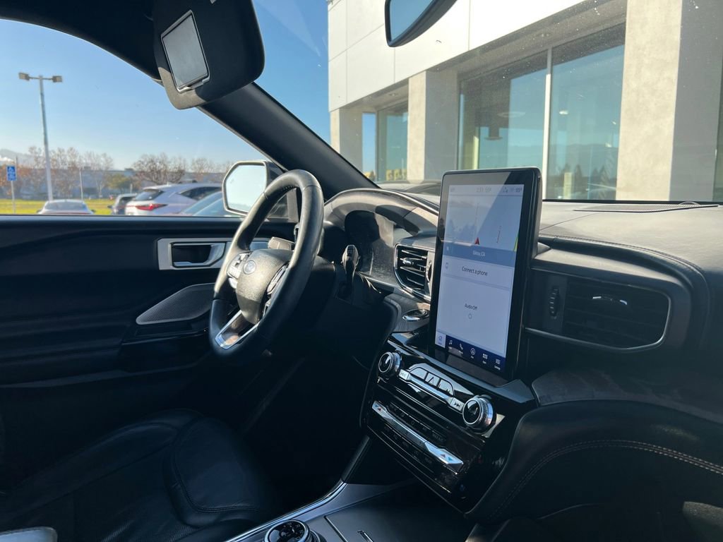 Used 2023 Ford Explorer Platinum w/ Technology Package image 25