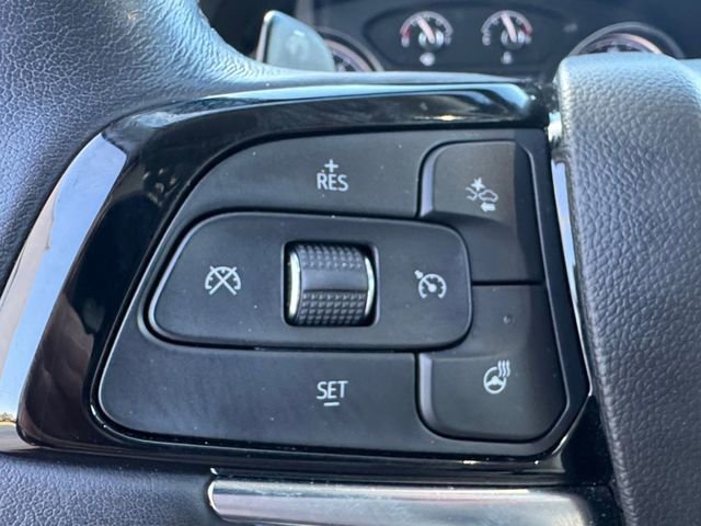 Used 2024 Buick Enclave Essence w/ Experience Buick Package image 5