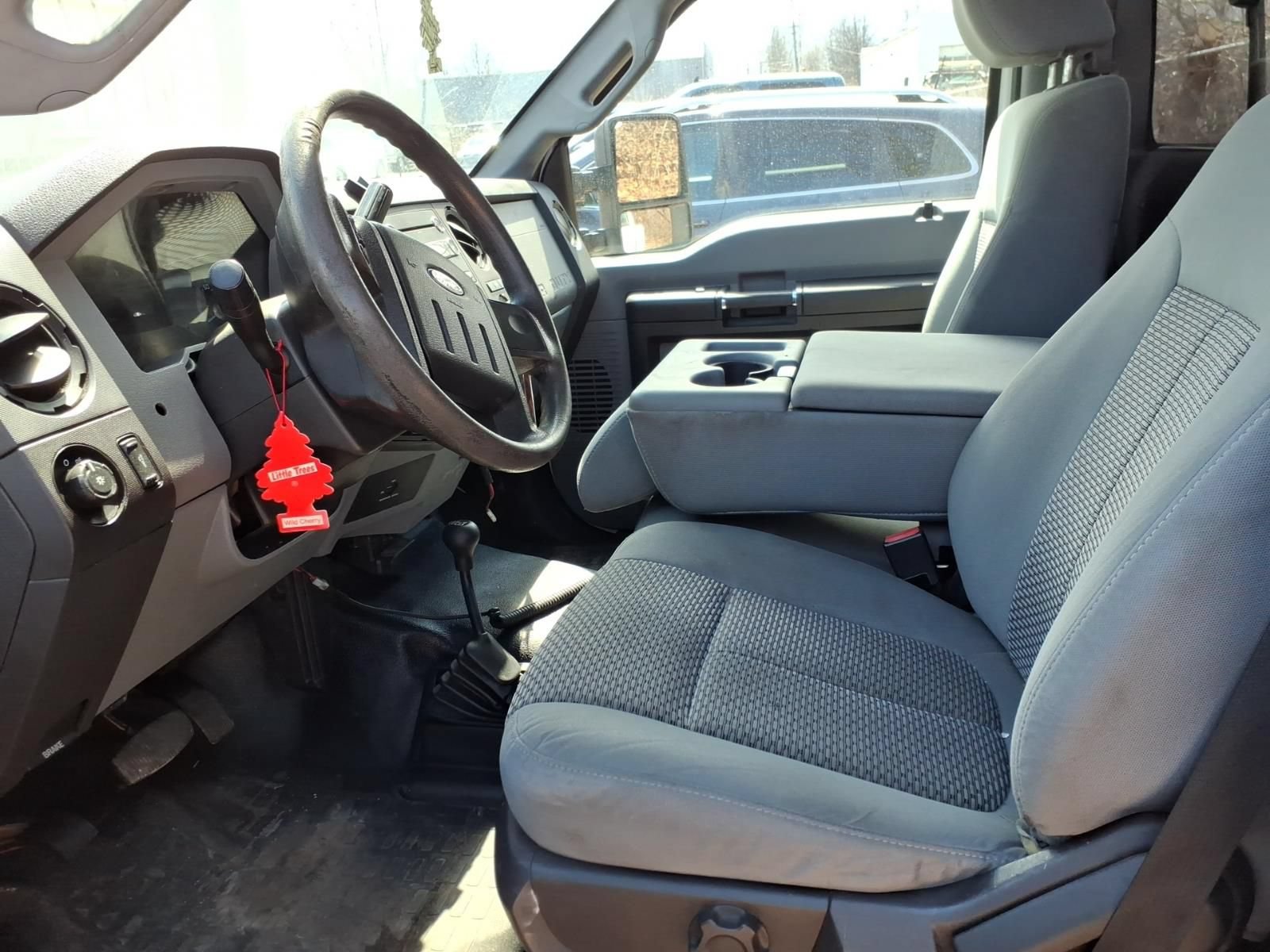 Used 2016 Ford F250 XL w/ Power Equipment Group AWD/4WD image 6
