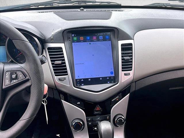 Used 2015 Chevrolet Cruze LS image 8