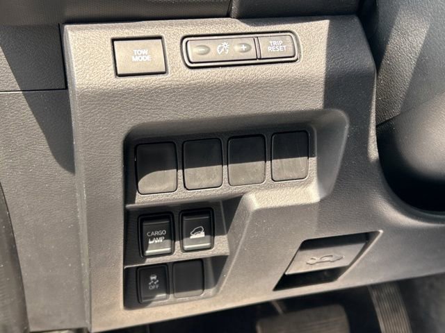 Used 2022 Nissan Frontier SV image 33