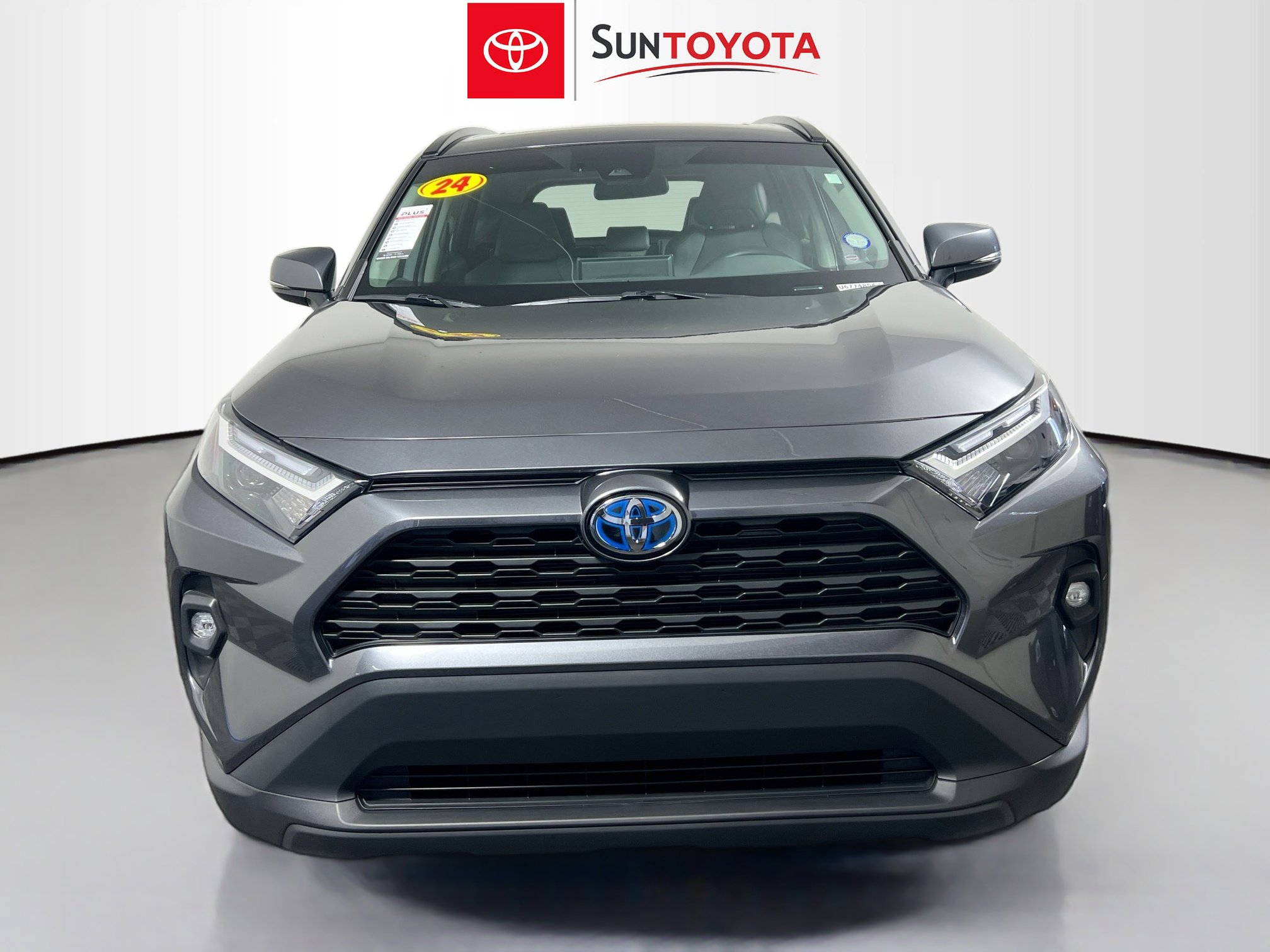 Used 2024 Toyota RAV4 XLE Premium image 10