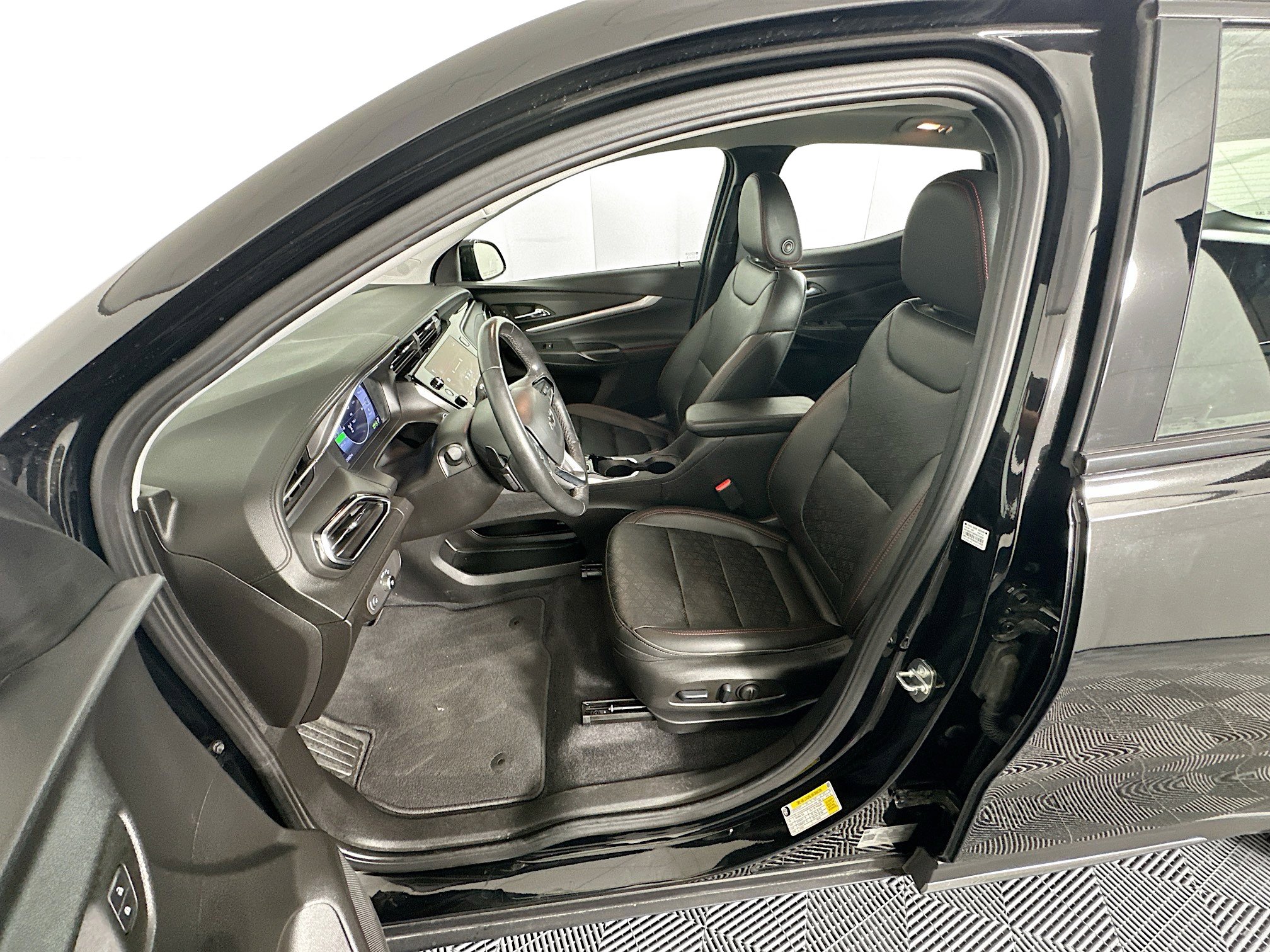 Used 2023 Chevrolet Bolt EUV Premier w/ Sun & Sound Package image 13