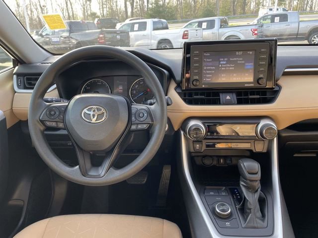 Used 2021 Toyota RAV4 XLE w/ Convenience Package image 15