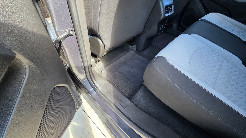 Used 2022 Chevrolet Equinox LS w/ LS Convenience Package image 20