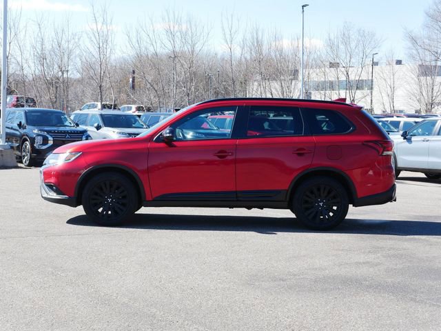 Used 2020 Mitsubishi Outlander LE image 3