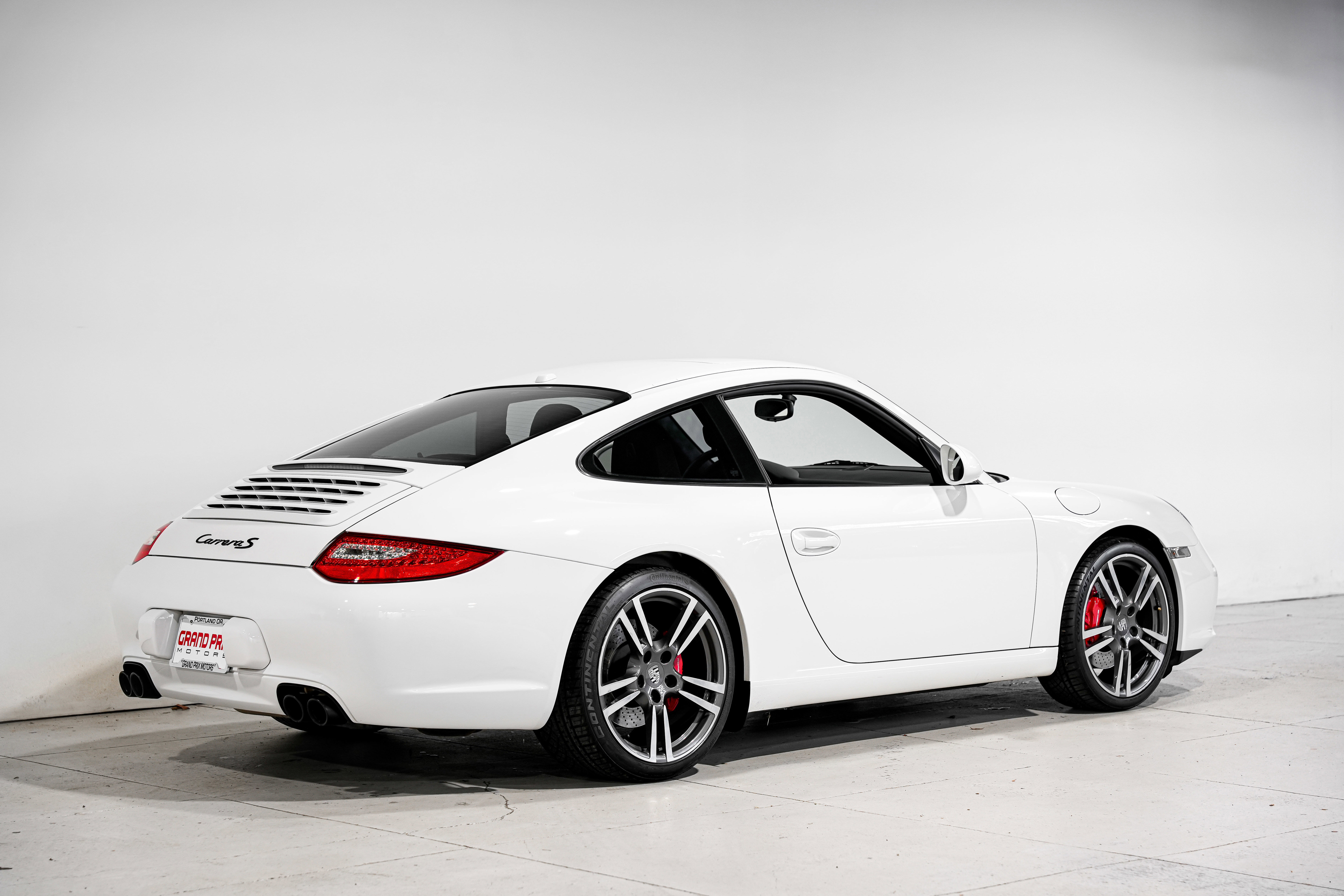 Used 2011 Porsche 911 Carrera S image 3