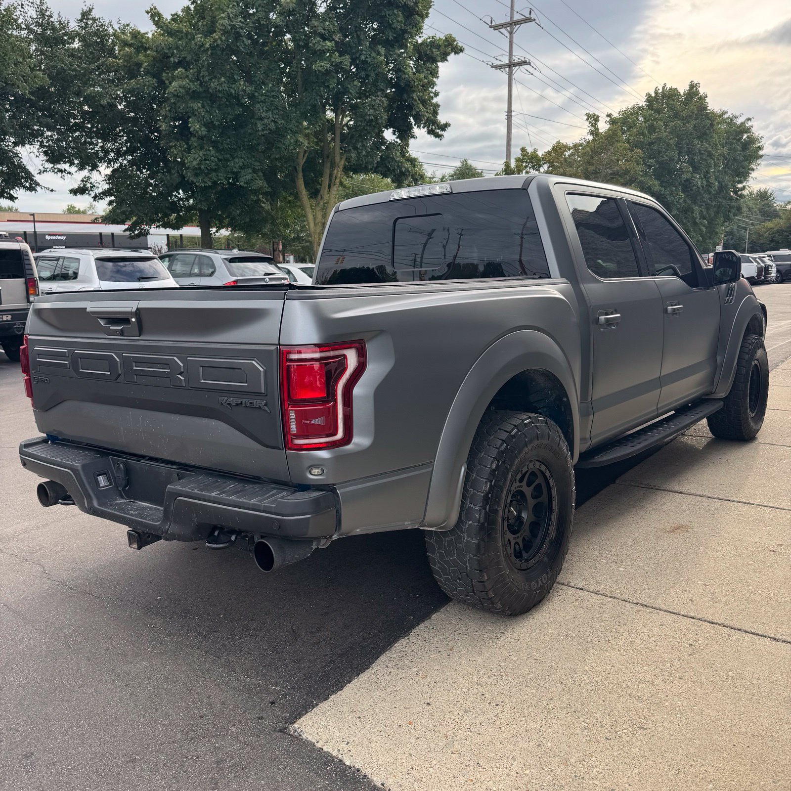 Used 2019 Ford F150 Raptor w/ Equipment Group 802A Luxury AWD/4WD image 6