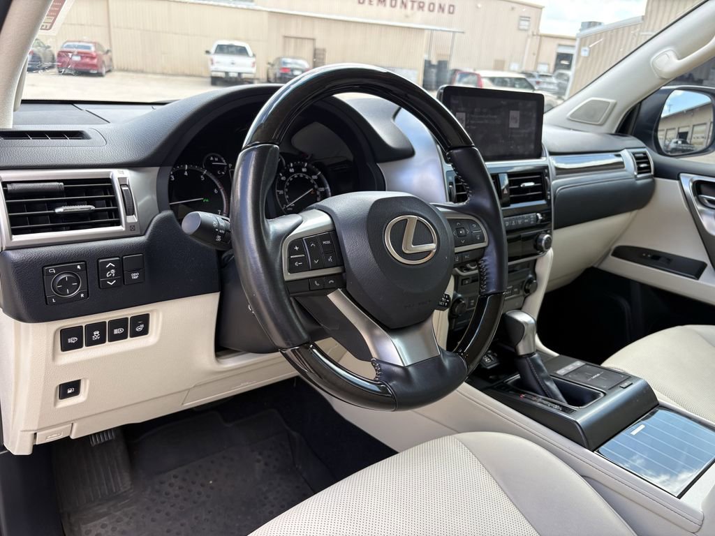 Used 2023 Lexus GX 460 Premium w/ Premium Plus Package image 14