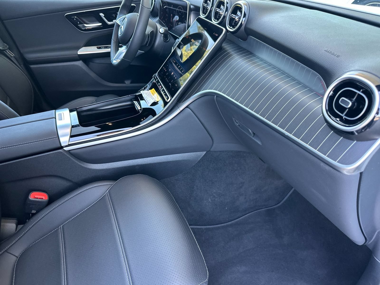 Certified 2026 Mercedes-Benz GLC 300 4MATIC image 18