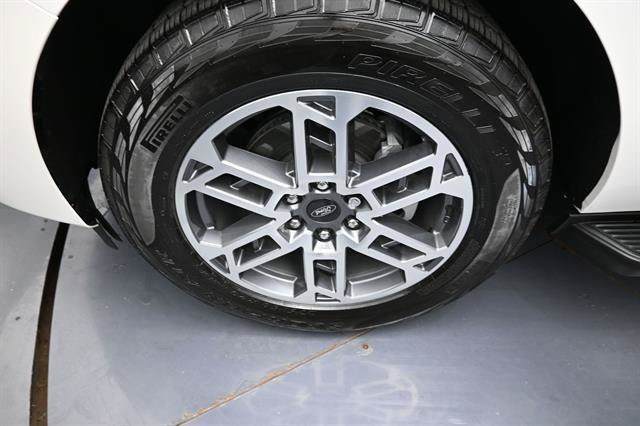 Certified 2026 Ford Expedition Active AWD/4WD image 19