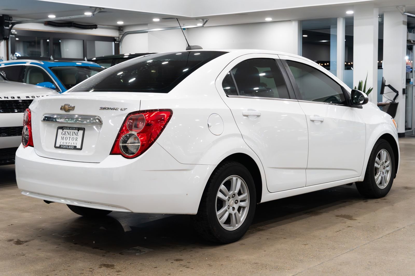 Used 2015 Chevrolet Sonic LT image 4