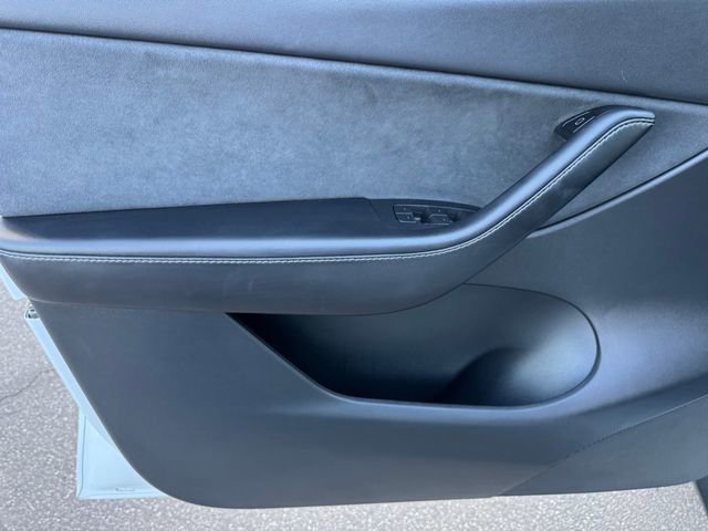 Used 2021 Tesla Model Y Performance image 13