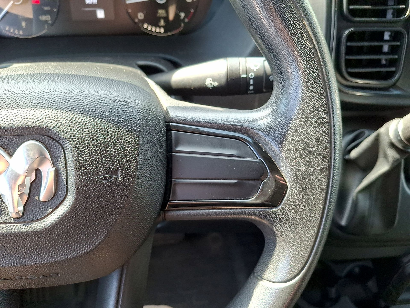 Used 2022 RAM ProMaster 2500 FWD image 18