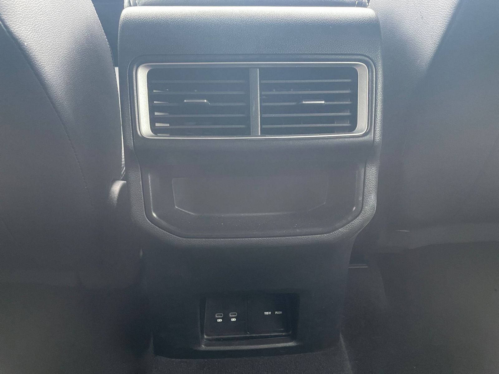 Used 2025 Volkswagen Atlas Cross Sport SE image 24