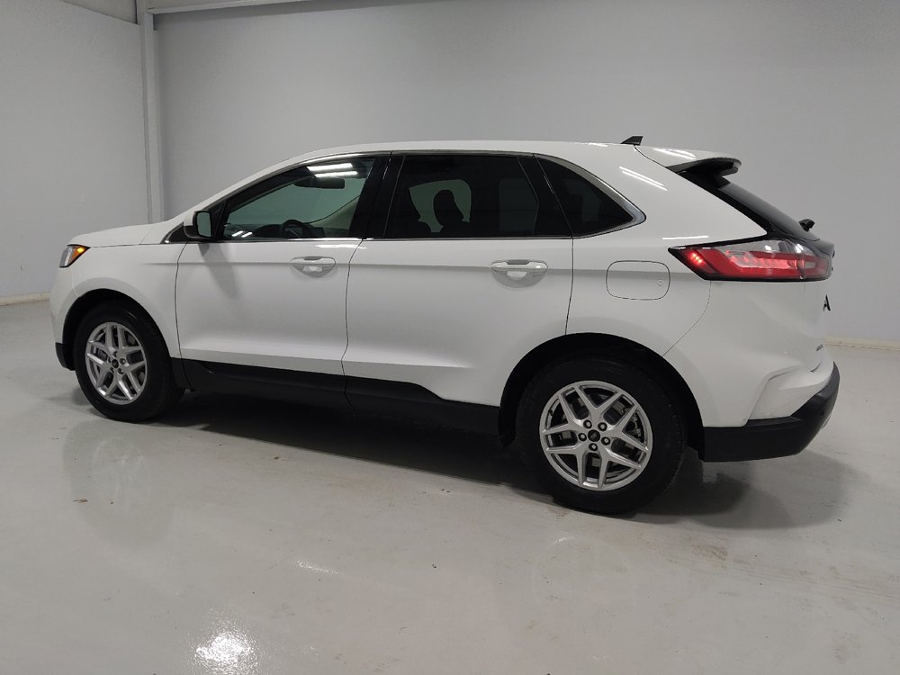 Used 2024 Ford Edge SEL image 3