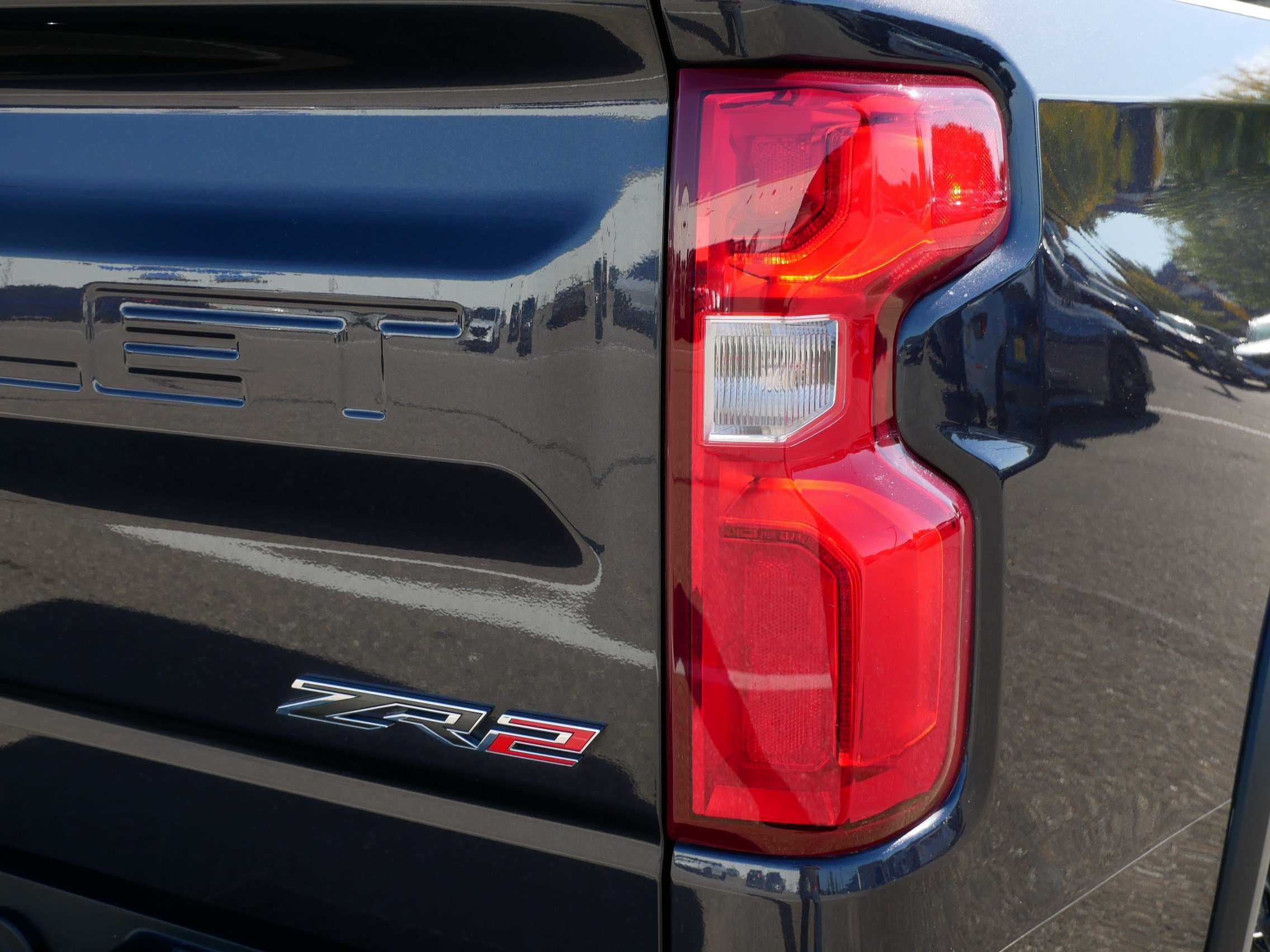 Used 2022 Chevrolet Silverado 1500 ZR2 w/ Technology Package AWD/4WD image 17