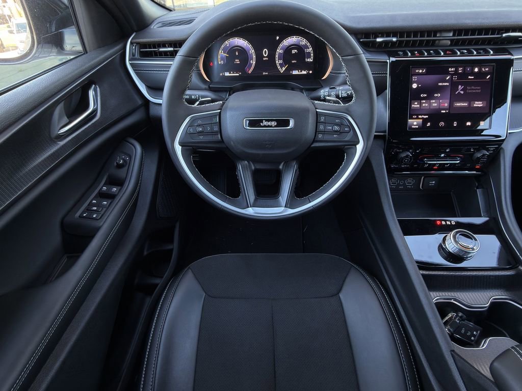 New 2025 Jeep Grand Cherokee L Altitude image 10