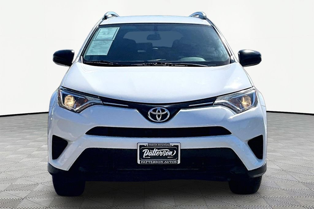 Used 2016 Toyota RAV4 LE FWD image 4