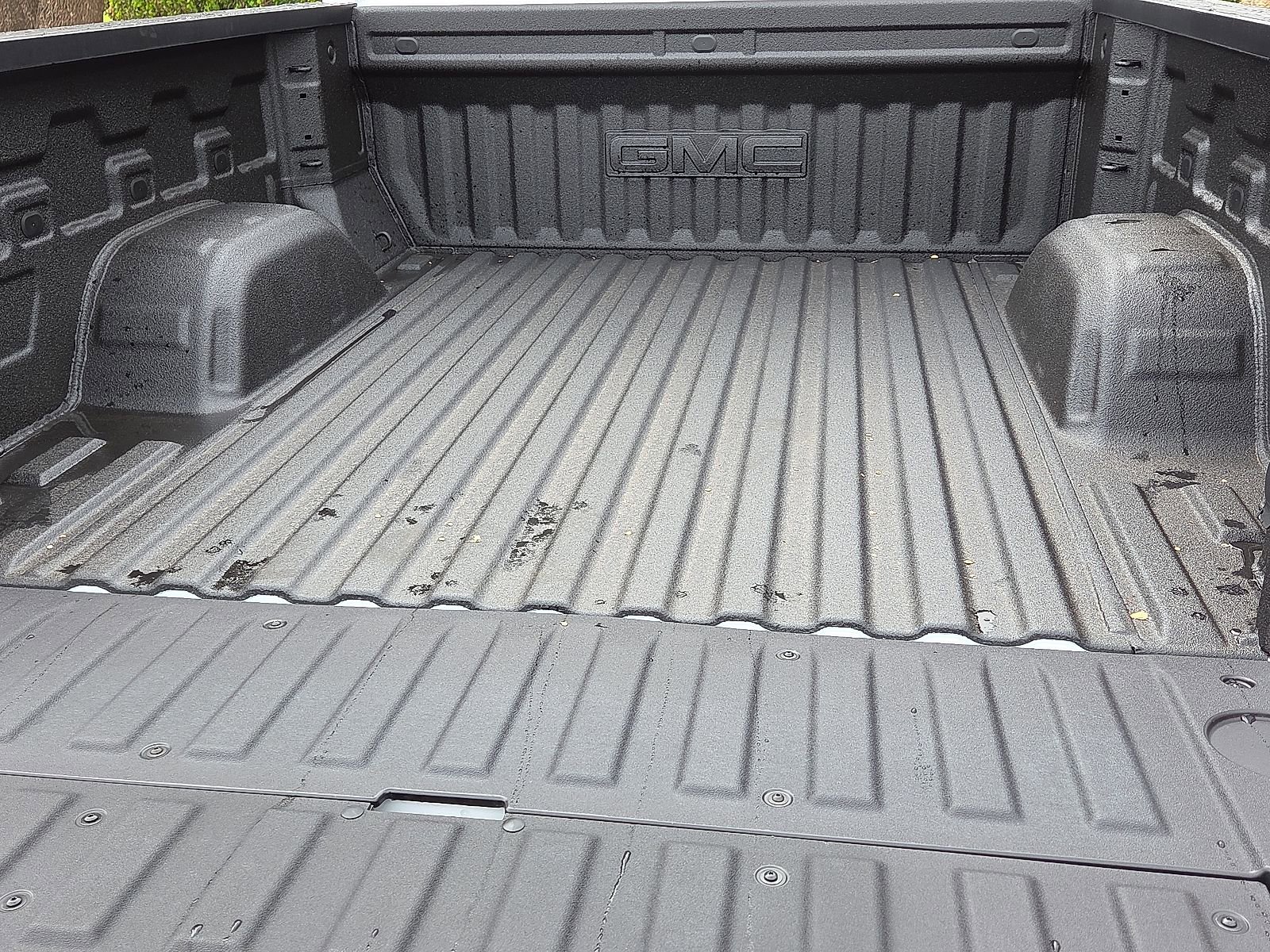 New 2026 GMC Sierra 1500 SLT image 7