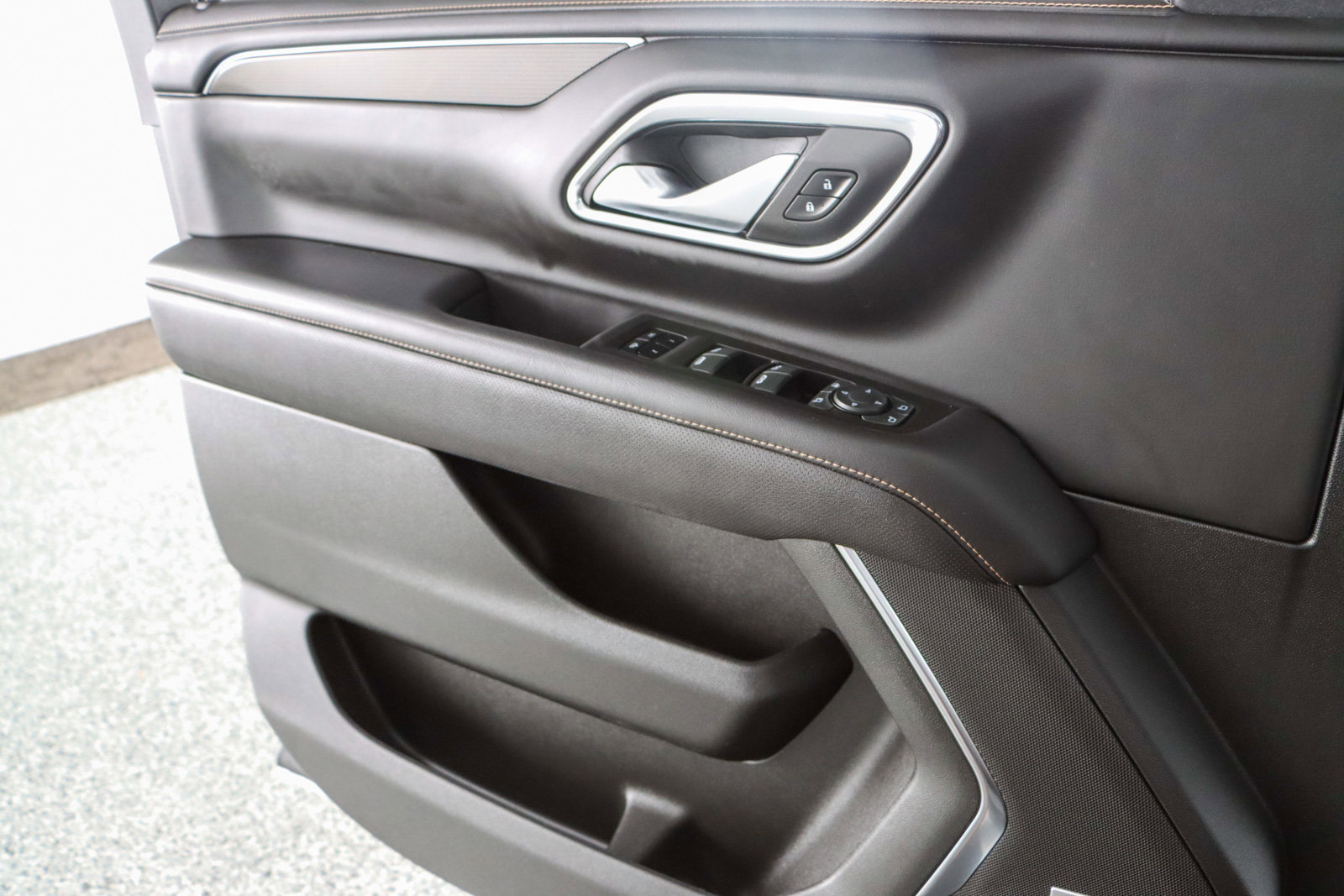 Used 2022 GMC Yukon AT4 image 25