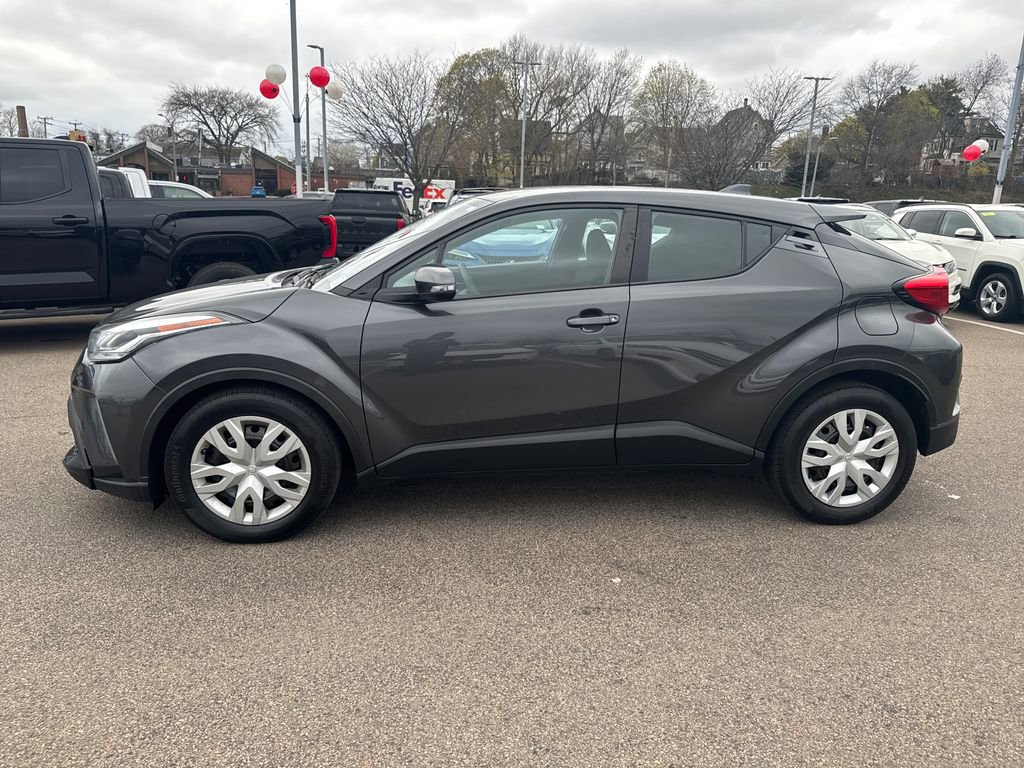 Used 2021 Toyota C-HR LE image 4