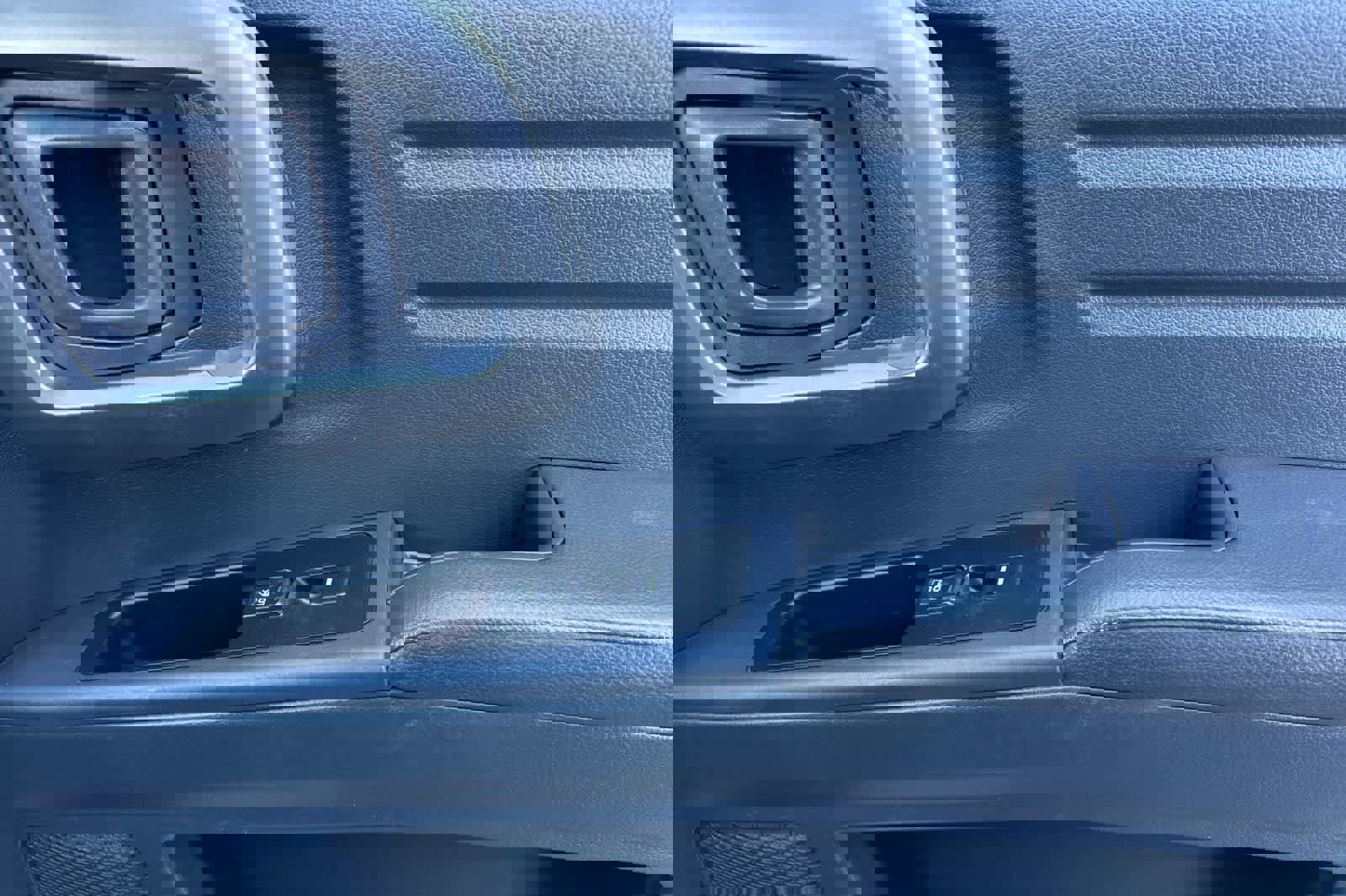 Used 2010 Honda Ridgeline RTL image 18