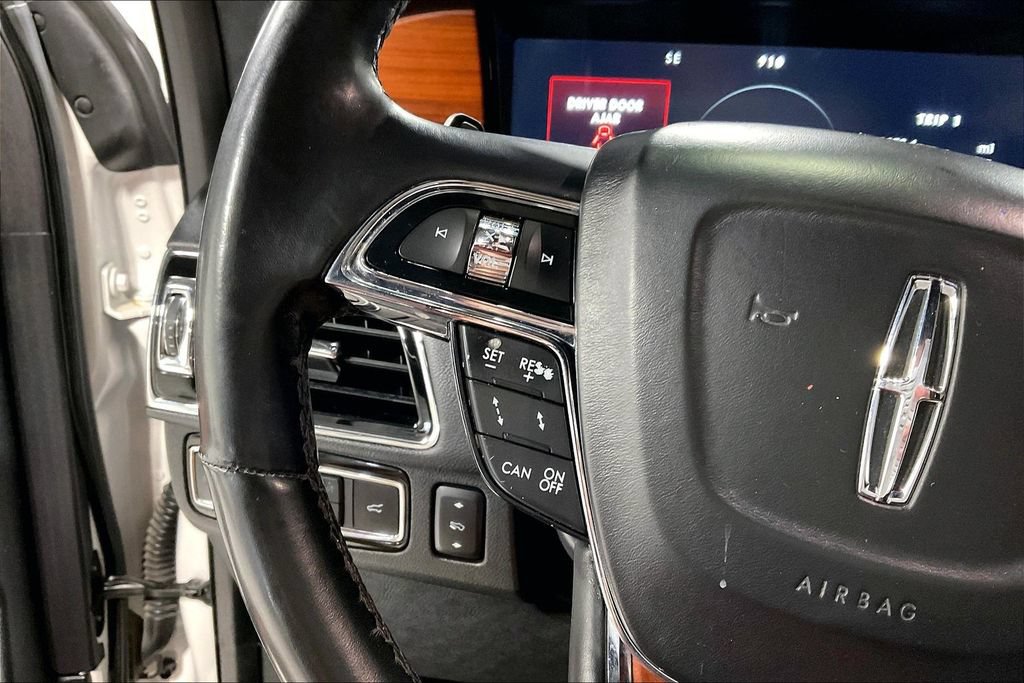 Used 2018 Lincoln Navigator Reserve w/ Technology Package AWD/4WD image 25
