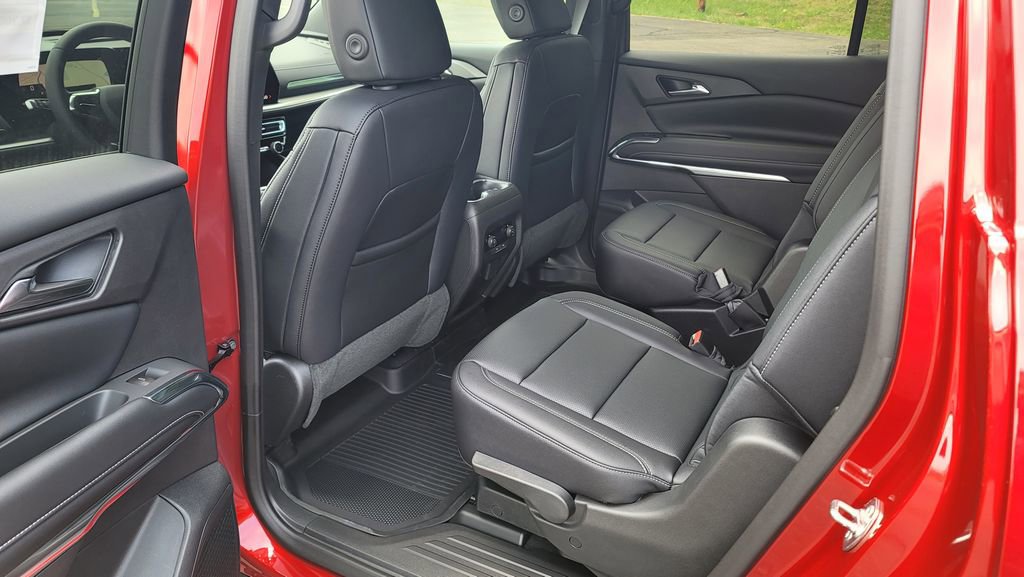 New 2025 Chevrolet Traverse LT w/ Driver Confidence Package image 26