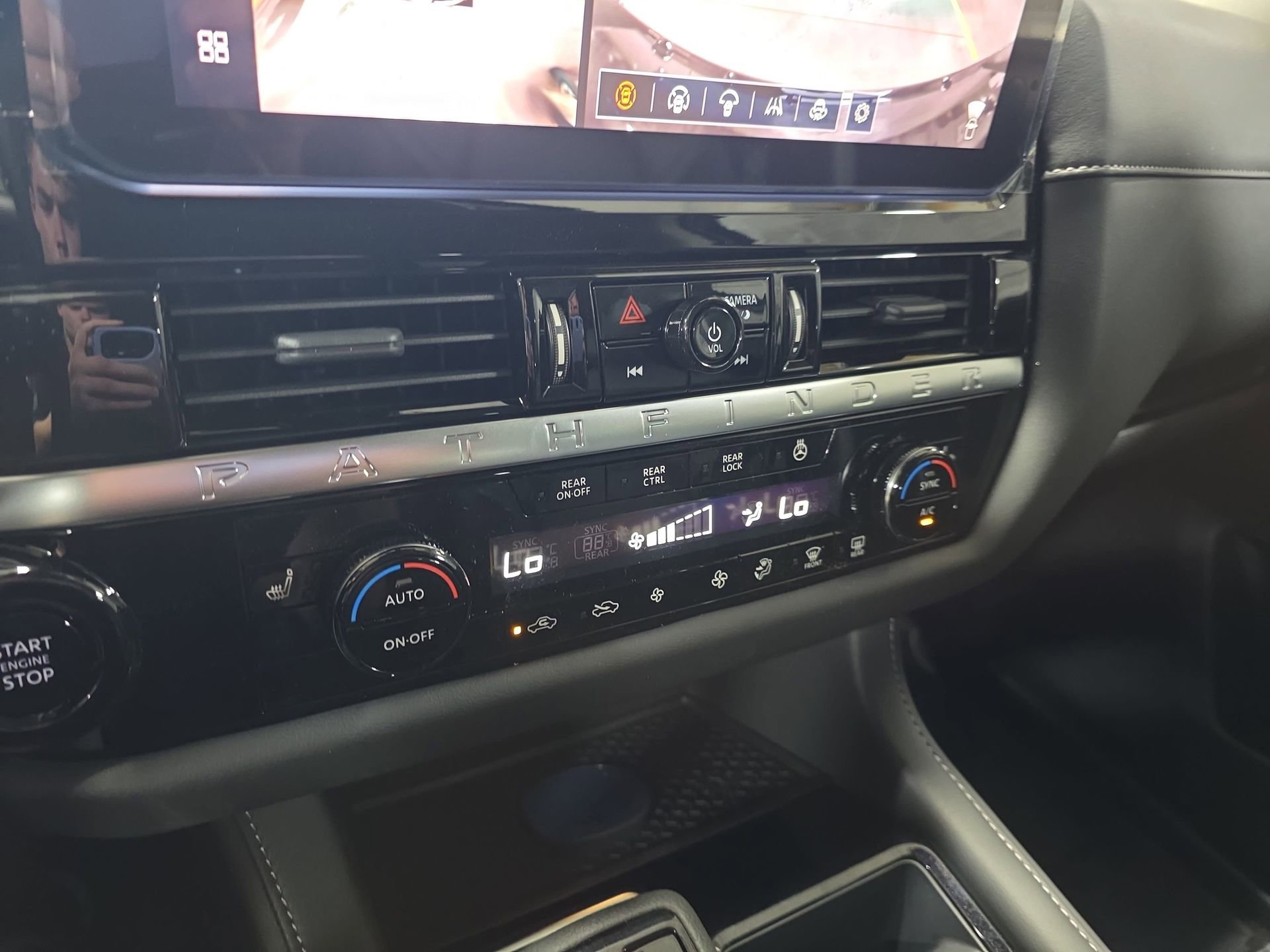 New 2026 Nissan Pathfinder SL FWD image 24